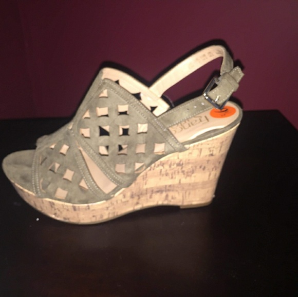 Sandals - Picture 2 of 6